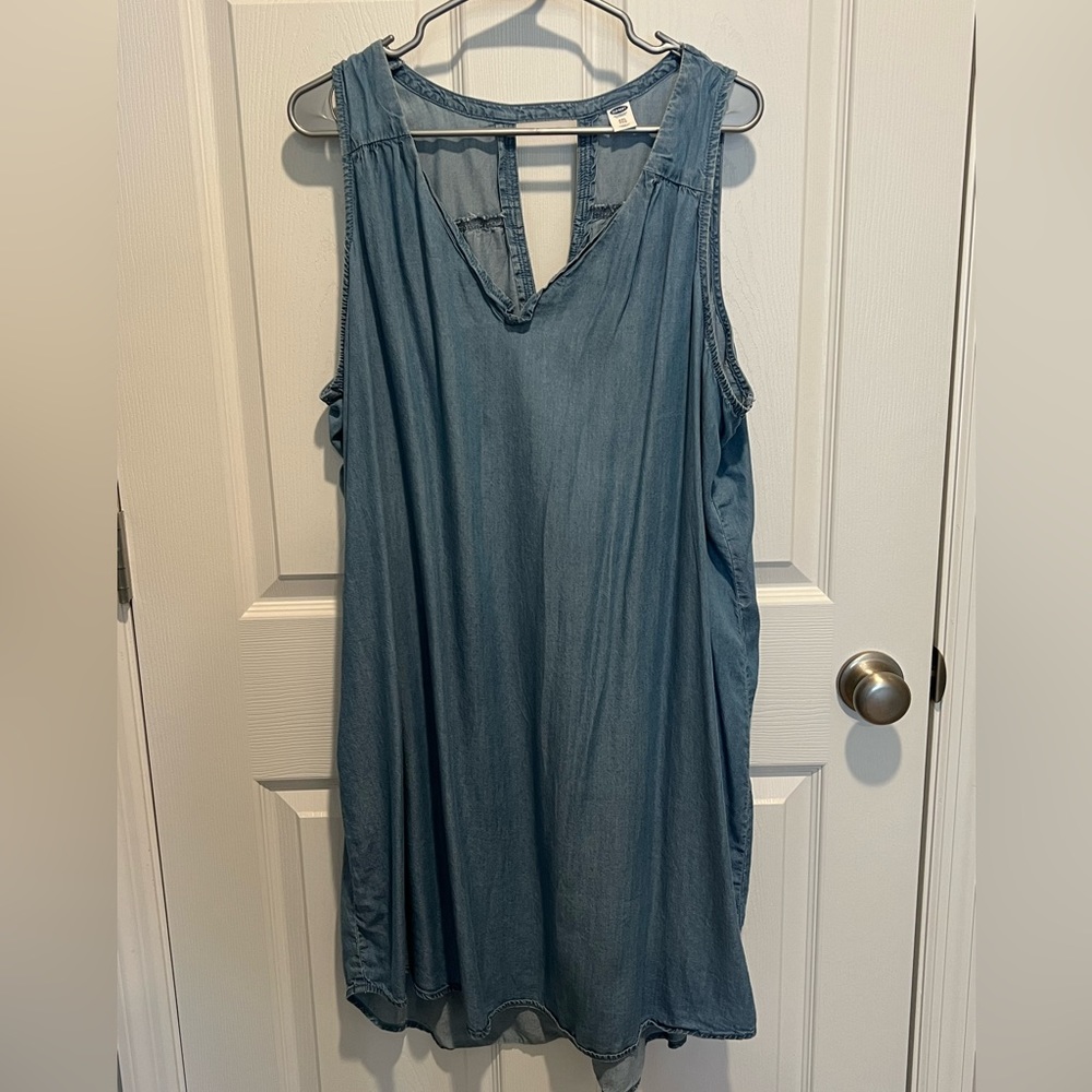 Old Navy Sleeveless V-Neck Shift Plus Size Summer Cutout Dress (Blue Jean)